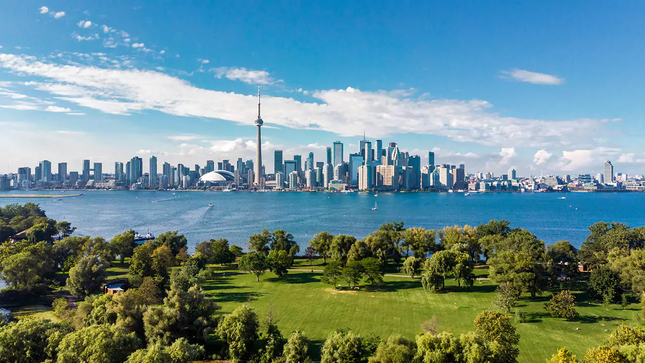 2-Day Toronto & Niagara Falls Flexible Tour – Explore at Your Own Pace