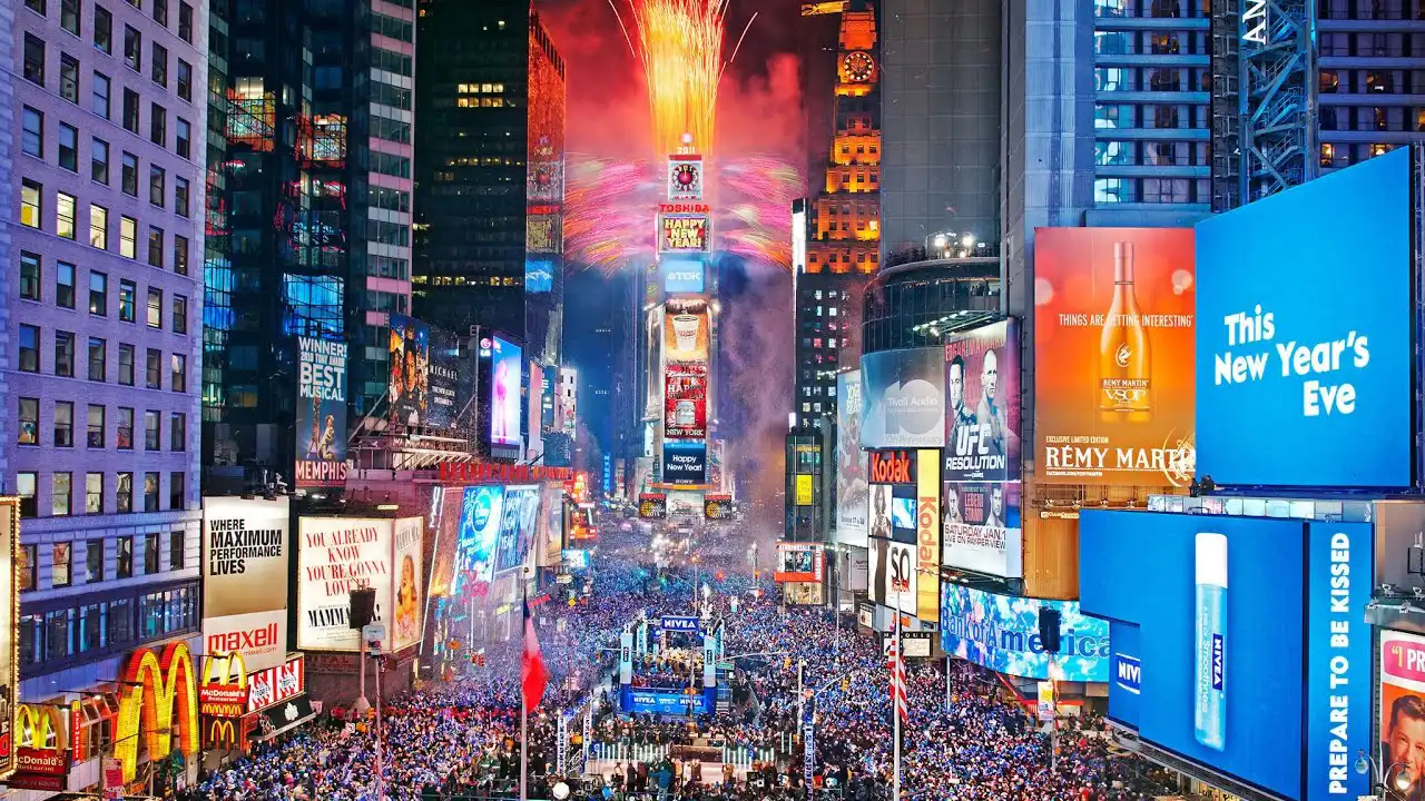3-Day New York Tour from Montreal – Times Square, Liberty & Skyline Views